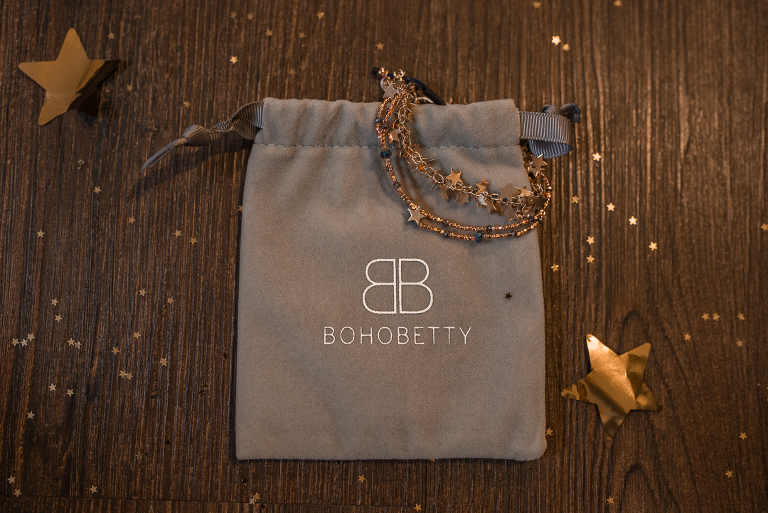 Boho Betty - Velvet pouch with star bracelets