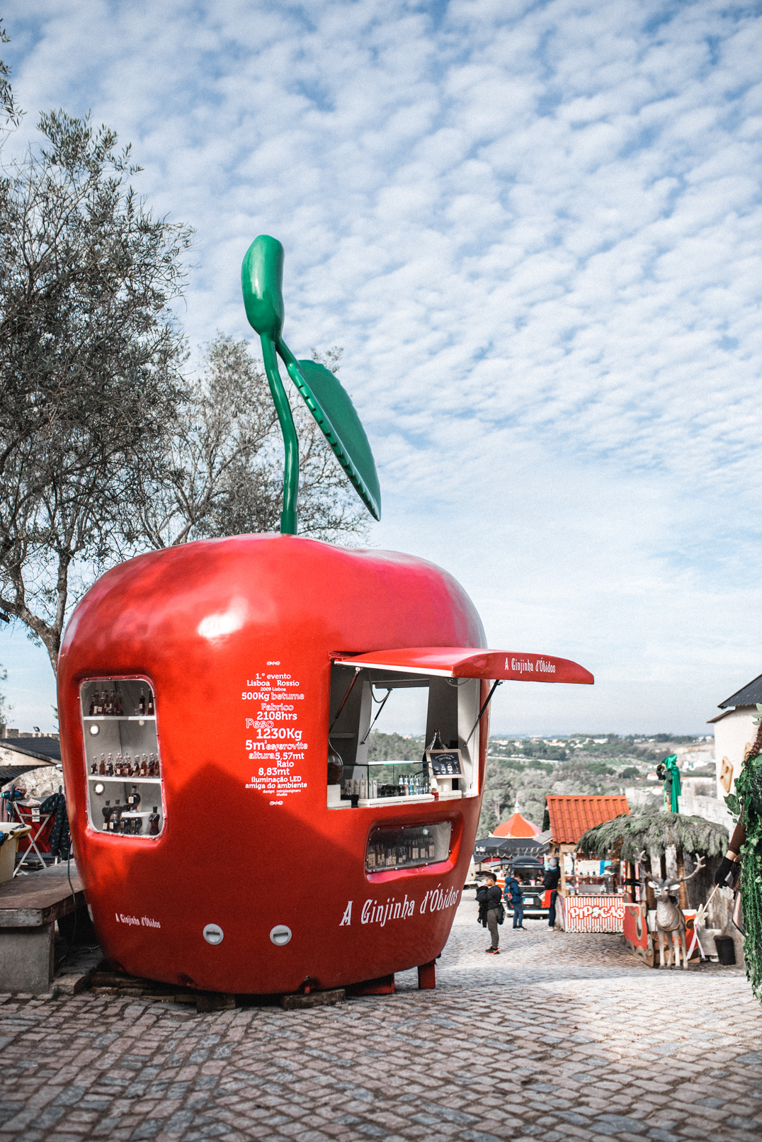 Óbidos Christmas market - Giant Apple Stall